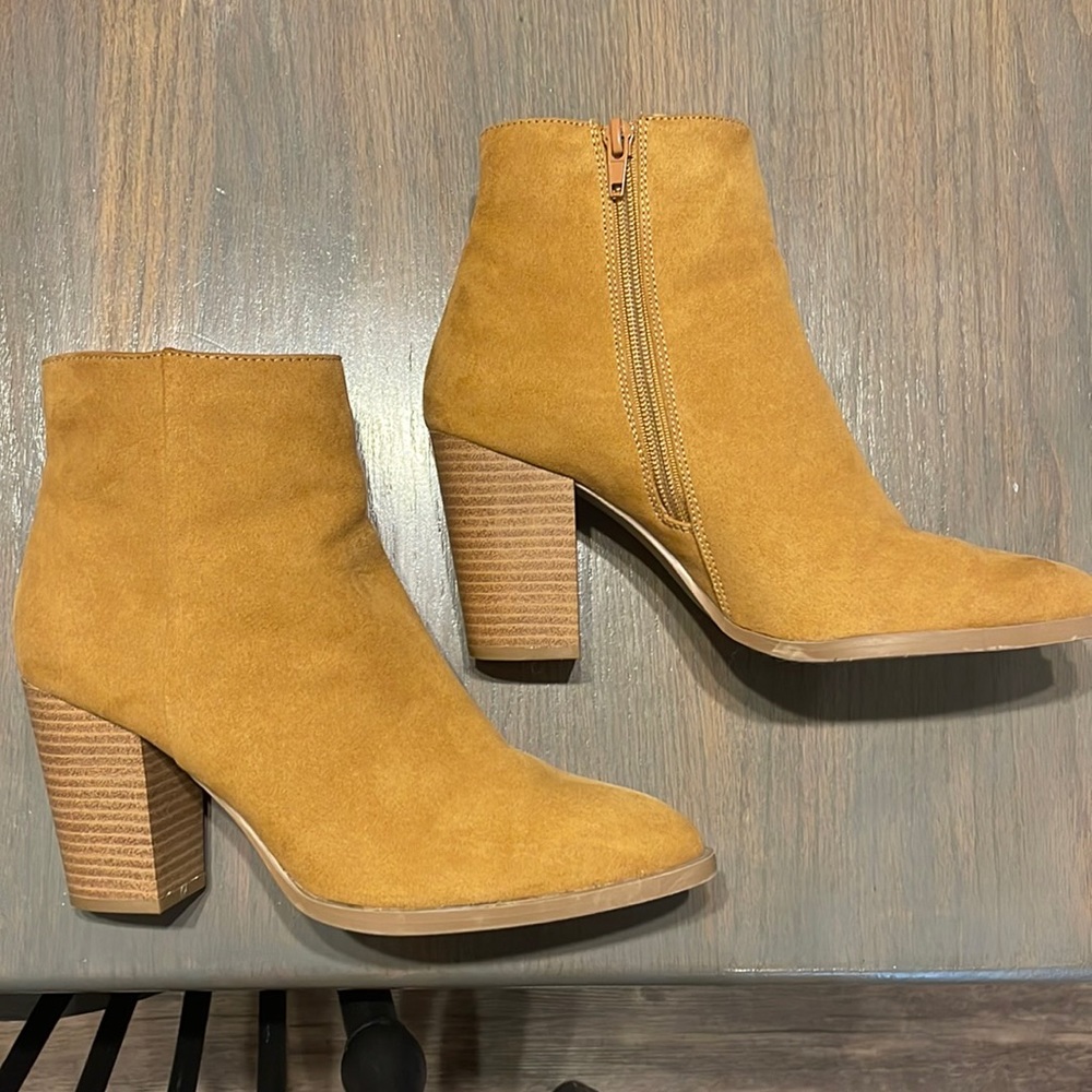 Ankle boots